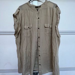 Women’s 3X top